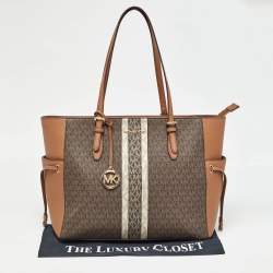 مملوكة مسبقًا Michael Kors Two Tone Brown Signature Coated Canvas Large Gilly Tote