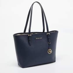 مملوكة مسبقًا Michael Kors Navy Blue Leather Medium Jet Set Travel Tote