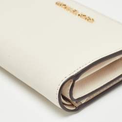 Pre Owned Michael Kors Cream Leather Jet Set Travel Compact Wallet