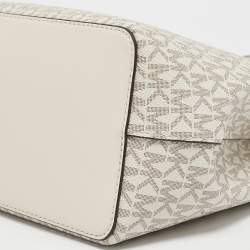 Pre Owned Michael Kors Off Signature White Coated Canvas and Leather Medium Pratt Bucket Bag