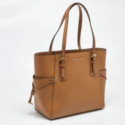 Pre Owned Michael Kors Brown Leather East West Voyager Tote