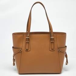 Pre Owned Michael Kors Brown Leather East West Voyager Tote