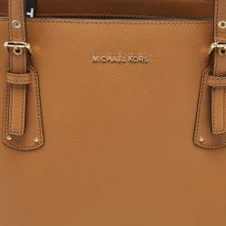 Pre Owned Michael Kors Brown Leather East West Voyager Tote