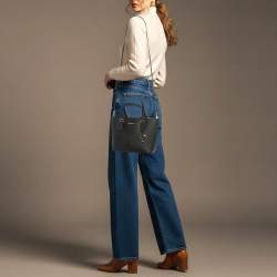 مملوكة مسبقًا حقيبة مايكل كورس جيت سيت ترافيل جلد أسود صغير جدًا