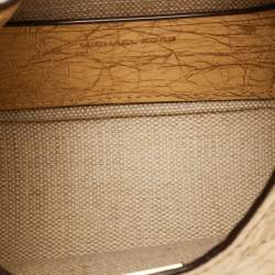 مملوكة مسبقًا حقيبة هوبو مايكل كورس نولييتا جلد براءة اختراع مجعد ذهبي صغيرة