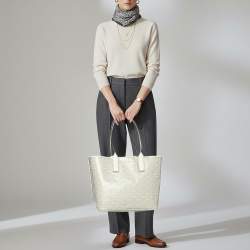 Pre Owned حقيبة يد شوبير مايكل كورس جودي قماش مطلي كبيرة أبيض بصري