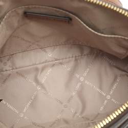 مملوكة مسبقًا Michael Kors Jet Set Travel Medium Brown Signature Coated Canvas Crossbody Bag