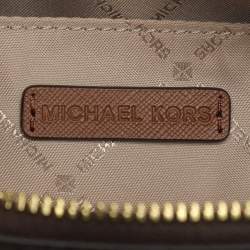 مملوكة مسبقًا Michael Kors Jet Set Travel Medium Brown Signature Coated Canvas Crossbody Bag