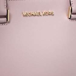 Pre Owned حقيبة يد مايكل كورس مرصعة سلما جلد وردية فاتحة