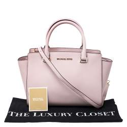 Pre Owned حقيبة يد مايكل كورس مرصعة سلما جلد وردية فاتحة
