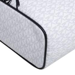 Pre Owned حقيبة يد توتس مايكل كورس نيو يورك سيتي كاريال كانفاس مقوى أسود/أبيض متوسطة