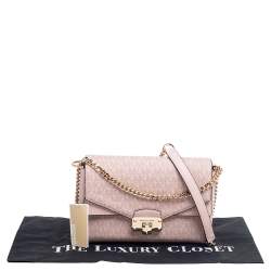 مملوكة مسبقًا Michael Kors Pink Signature Coated Canvas and Leather Medium Kinsley Shoulder Bag