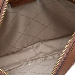 مملوكة مسبقًا حقيبة كروس مايكل كورس جيت سيت جلد وكانفاس مقوى لشعار الماركة أبيض/بني كبيرة