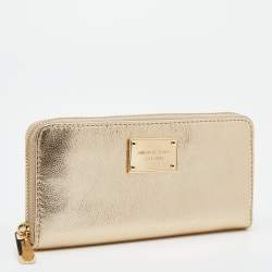 Pre Owned محفظة مايكل كورس جيت سيت جلد ذهبي بسحاب محيط