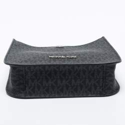 Pre Owned Michael Kors Black Signature Coated Canvas  Briley Messenger Bag