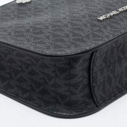 Pre Owned Michael Kors Black Signature Coated Canvas  Briley Messenger Bag