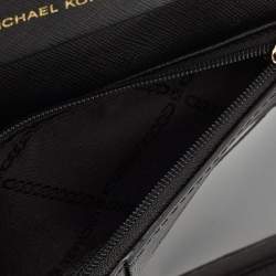 مملوكة مسبقًا Michael Kors Black Leather Zip Around Wristlet Wallet