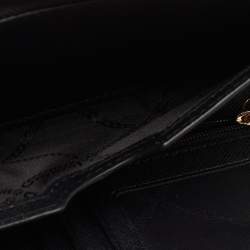 مملوكة مسبقًا Michael Kors Black Leather Zip Around Wristlet Wallet