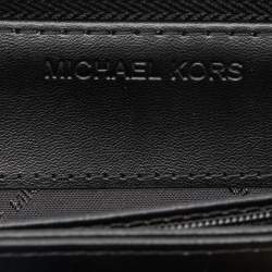 مملوكة مسبقًا محفظة بحمالة معصم مايكل مايكل كورس  كانفاس مقوى بشعارالماركة بسحاب مستدير