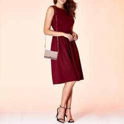 مملوكة مسبقًا Michael Kors Blush Pink Leather Wallet On Strap