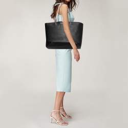 مملوكة مسبقًا Michael Kors Black Leather Medium Jet Set Travel Chain Tote