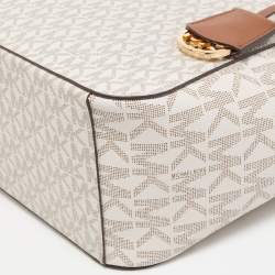 Pre Owned Michael Kors Off White Signature Coated Canvas Large Jet Set Chain Tote