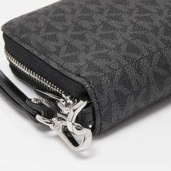 Pre Owned محفظة بحمالة معصم مايكل مايكل كورس كانفاس مقوى رصاصي/أسود بسحاب محيط