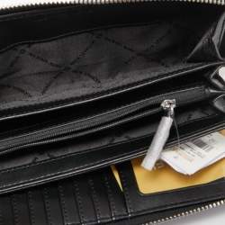 Pre Owned محفظة بحمالة معصم مايكل مايكل كورس كانفاس مقوى رصاصي/أسود بسحاب محيط