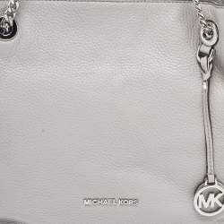 مملوكة مسبقًا Michael Kors Grey Leather Medium Jet Set Chain Shoulder Bag