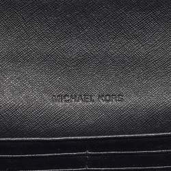 Pre Owned Michael Kors Black Leather Jet Set Flap Crossbody Bag