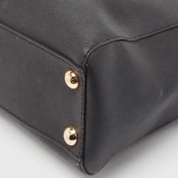 مملوكة مسبقًا Michael Kors Black Leather Small Cynthia Tote