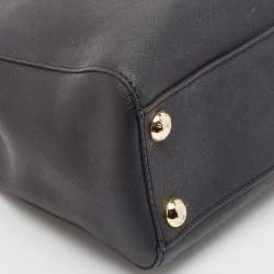 مملوكة مسبقًا Michael Kors Black Leather Small Cynthia Tote