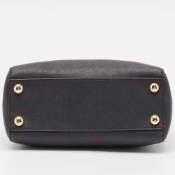 مملوكة مسبقًا Michael Kors Black Leather Small Cynthia Tote