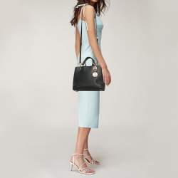 مملوكة مسبقًا Michael Kors Black Leather Small Cynthia Tote