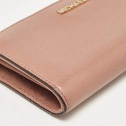 Michael Kors Dusty Pink Leather Jet Set Three Quarter Zip Around Wallet