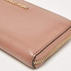 Michael Kors Dusty Pink Leather Jet Set Three Quarter Zip Around Wallet