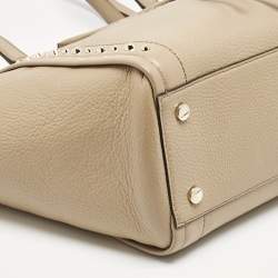 مملوكة مسبقًا Michael Kors Beige Leather Medium Studded Carine Tote