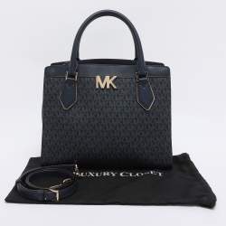 Pre Owned Michael Kors Blue Coated Canvas and Leather Large Mott Tote