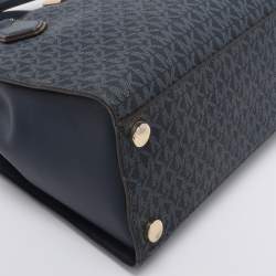 Pre Owned Michael Kors Blue Coated Canvas and Leather Large Mott Tote