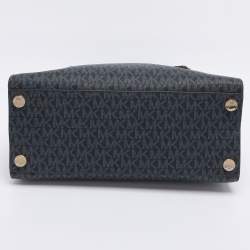 Pre Owned Michael Kors Blue Coated Canvas and Leather Large Mott Tote