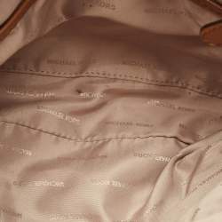 Pre Owned Michael Kors White/Tan Signature Coated Canvas Jet Set Travel Messenger Bag