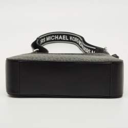 Pre Owned Michael Kors Black Signature Coated Canvas Jet Set Crossbody Bag