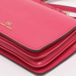 Pre Owned Michael Kors Pink Leather Jet Set Charm Crossbody Bag