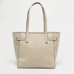 Pre Owned Michael Kors Cream/Beige Signature Coated Canvas Carmen Tote