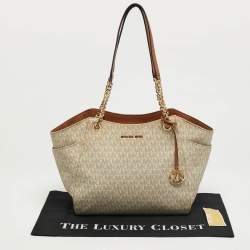 Pre Owned Michael Kors Off White/Brown Signature Coated Canvas Jet Set Travel Chain Tote