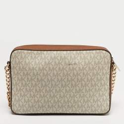 مملوكة مسبقًا Michael Kors Jet Set Camera Brown/Off White Signature Coated Canvas and Leather Crossbody Bag