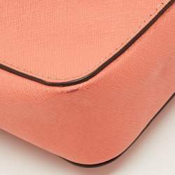مملوكة مسبقًا Michael Kors Jet Set Camera Peach Leather Crossbody Bag