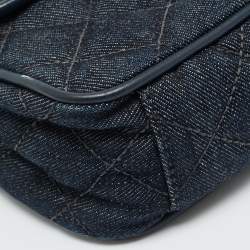 مملوكة مسبقًا حقيبة كتف دينم مبطن أزرق كحلي صغير مايكل كورس سلون