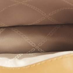 مملوكة مسبقًا Michael Kors Jade White/Brown Signature Coated Canvas and Leather Shoulder Bag