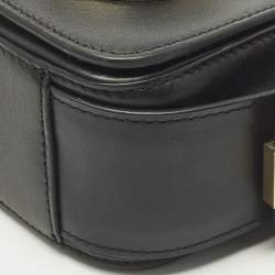 مملوكة مسبقًا حقيبة كروس مايكل كورس جلد كحلي للكاميرا scout